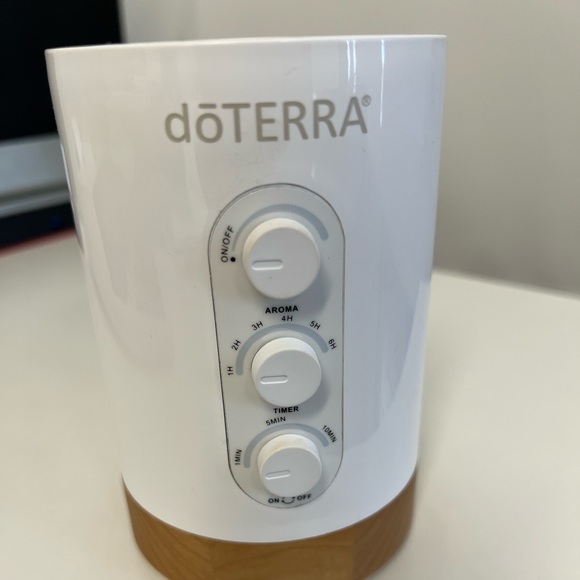 DoTERRA Cloud Diffuser - Picture 2 of 4